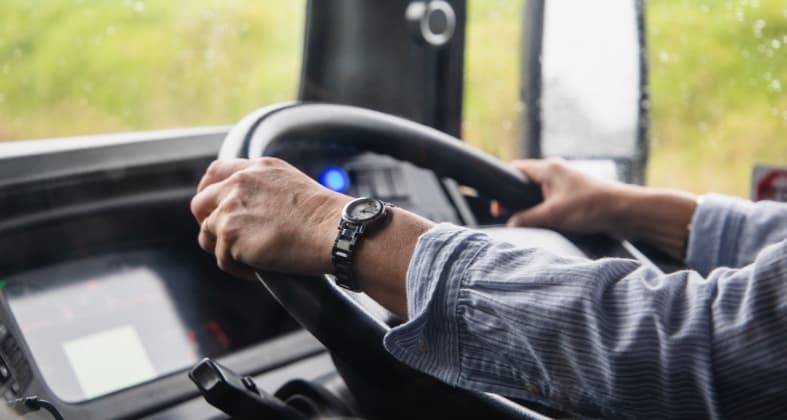 Thuê Xe Có Tài Xế: Giải Pháp Di Chuyển An Toàn & Tiện Lợi Cho Mọi Chuyến Đi